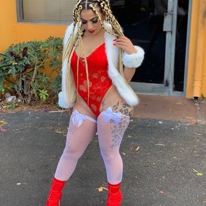 Meet your Posher, Alalexis